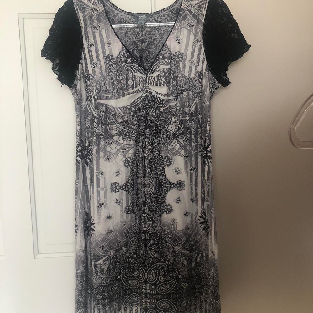 Oneworld sleep black and white patterned dress